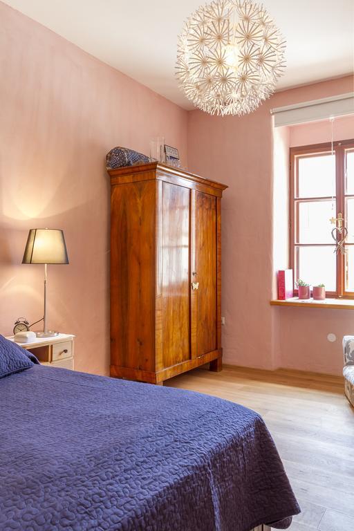 unser rosa Haus für Sie Rust Zimmer foto
