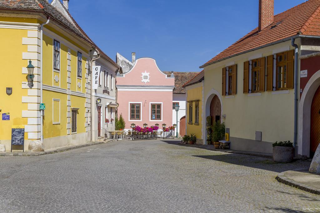 unser rosa Haus für Sie Rust Zimmer foto