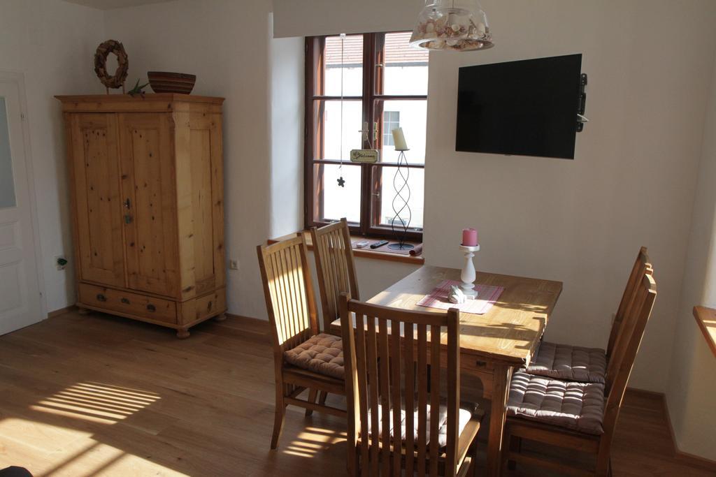 unser rosa Haus für Sie Rust Zimmer foto